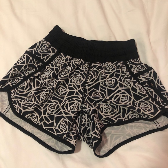 lululemon athletica Pants - Lululemon black and white shorts size 2/4